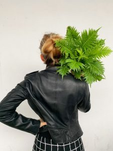 En amour pour Emma la Fougère, une plante verte qui vous veut du bien 